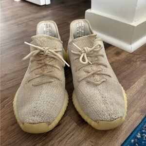 Yeezy 350 V2 All White 11.5